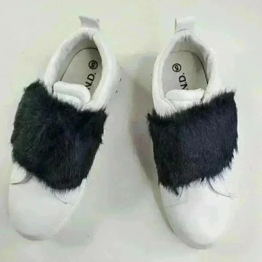 G. N. D Women's Shoes Sz 5/8 White/Black Classic